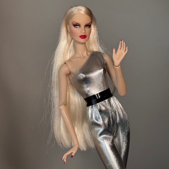 Fashion Doll Articulated Surrealist Gala Véronique Integrity Sinuhe Guzman FR IT - Picture 1 of 8